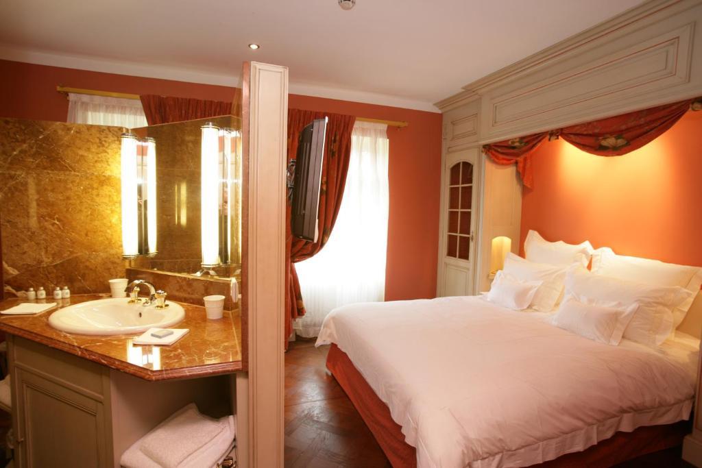 L'An2 Hotel Phalsbourg Bagian luar foto